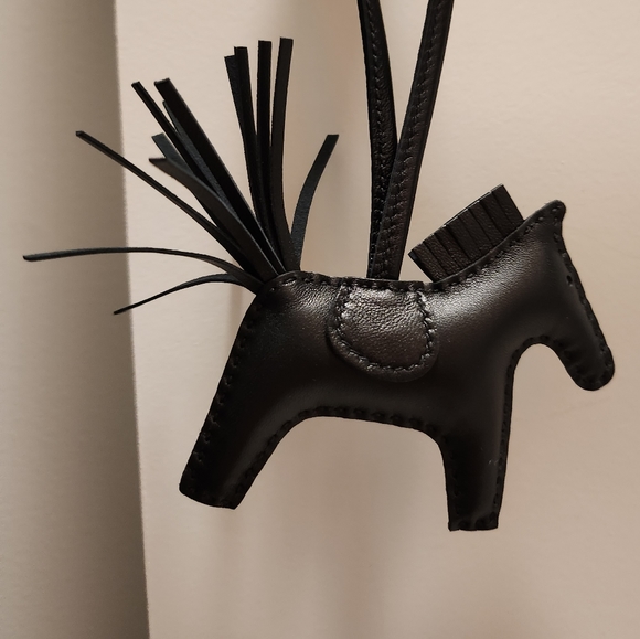 [SOLD] Milo lambskin PM So black rodeo - Picture 2 of 5